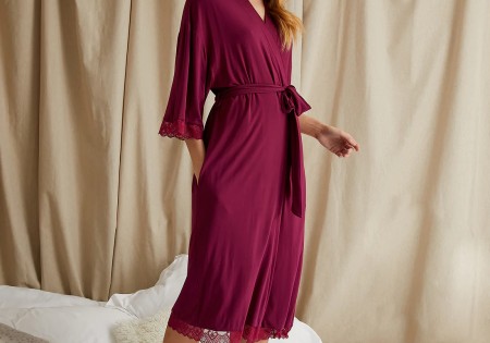 Pretty You London Lace Kimono Bordeaux